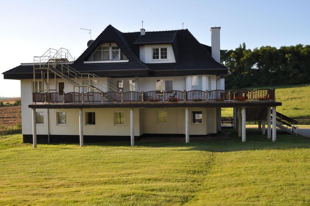Hotelik Dworek Legnickie Pole 4Km Od Legnicy Extérieur photo